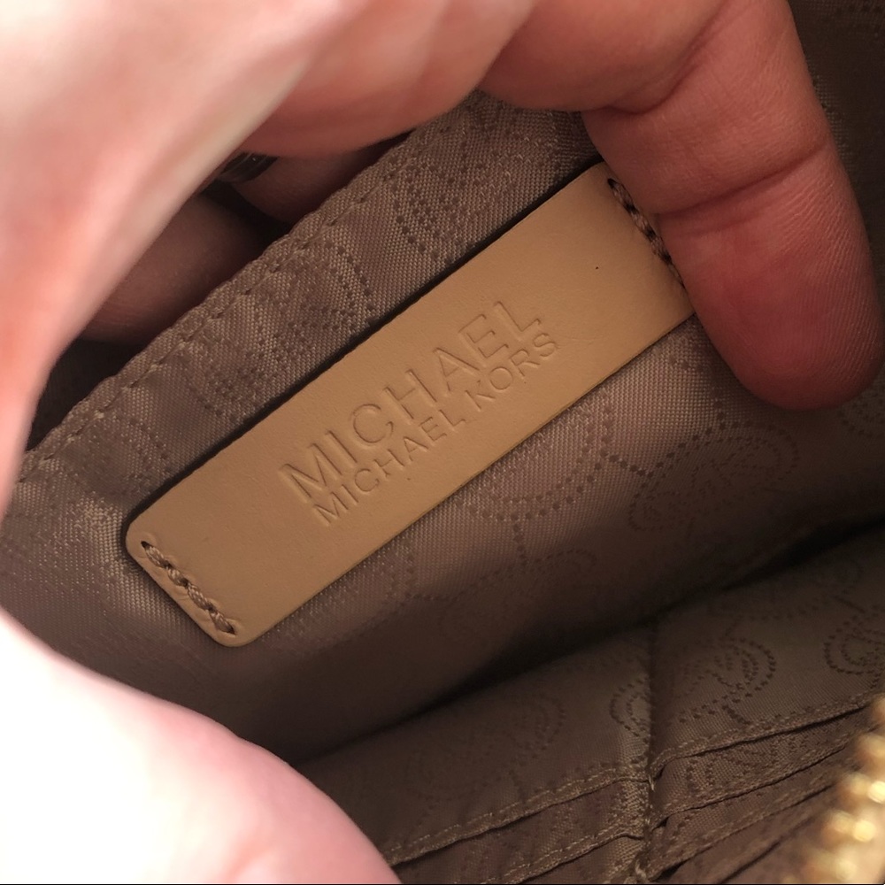 Michael Kors Large Wristlet (Gold Metallic) - Picture 5 of 7